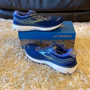 Brooks Ghost 12